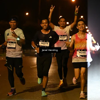 Runner Photo 7713791