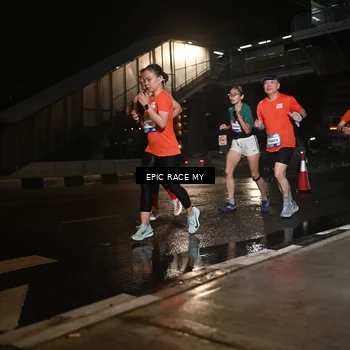 Runner Photo 7713794
