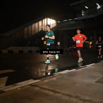 Runner Photo 7713811