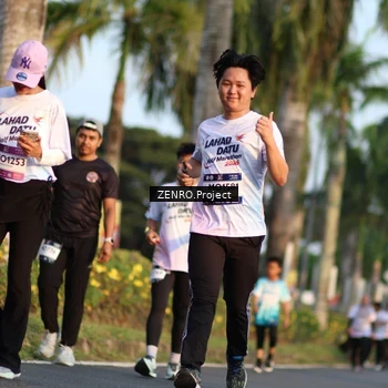 Runner Photo 7713814