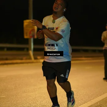 Runner Photo 7713838