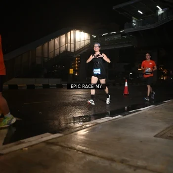 Runner Photo 7713849