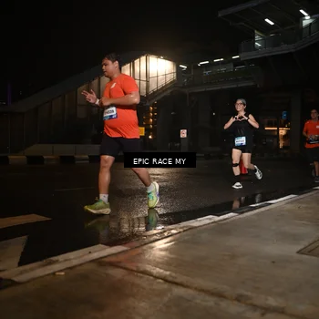 Runner Photo 7713874