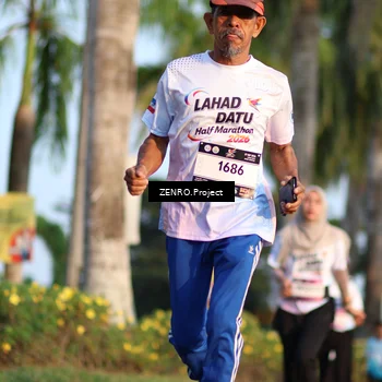 Runner Photo 7713876