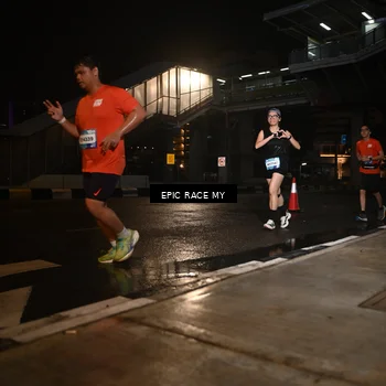 Runner Photo 7713894