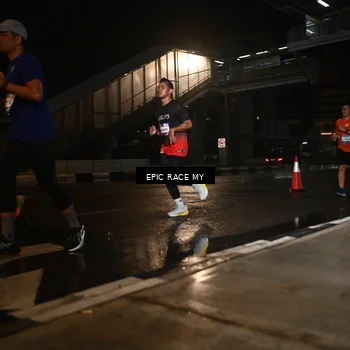 Runner Photo 7713913