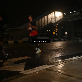 Runner Photo 7713930