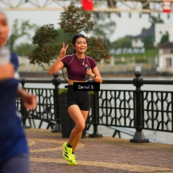 Runner Photo 7713938