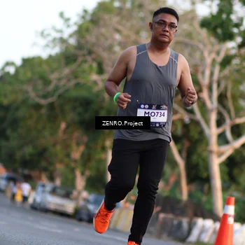 Runner Photo 7713953
