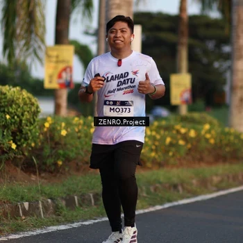 Runner Photo 7713957
