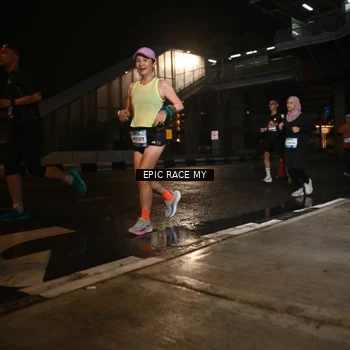 Runner Photo 7713958
