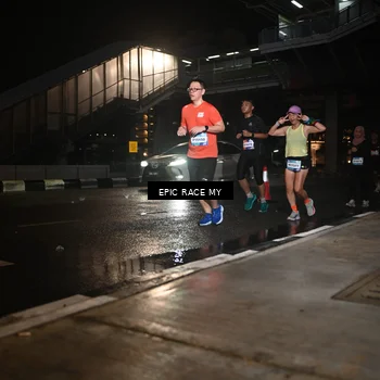 Runner Photo 7713960