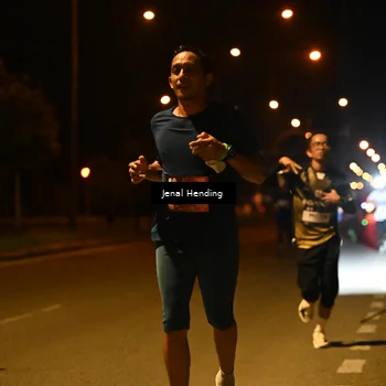 Runner Photo 7713973