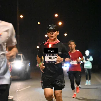 Runner Photo 7713978