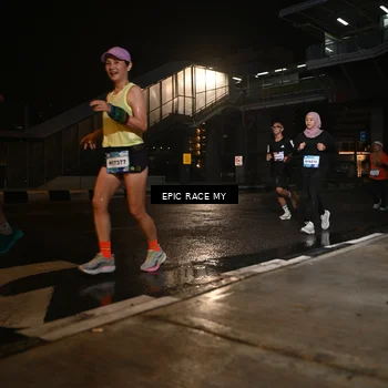 Runner Photo 7713983