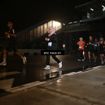 Runner Photo 7713990