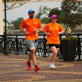 Runner Photo 7713992