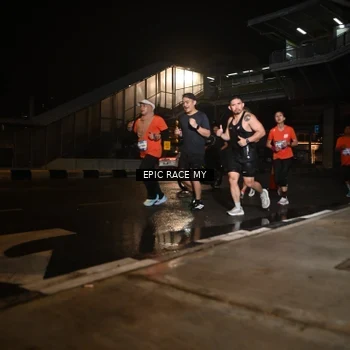 Runner Photo 7713998