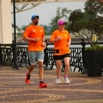Runner Photo 7714002