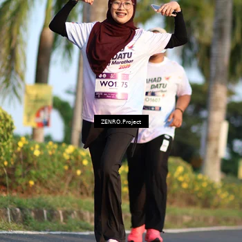 Runner Photo 7714004