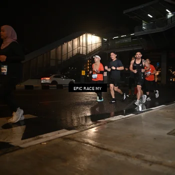 Runner Photo 7714012