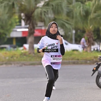 Runner Photo 7714037