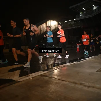 Runner Photo 7714051