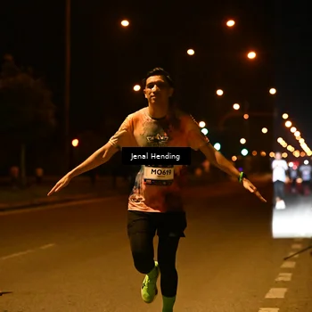 Runner Photo 7714053
