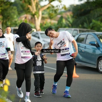 Runner Photo 7714071