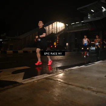 Runner Photo 7714080