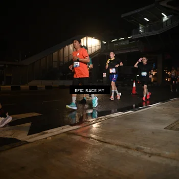 Runner Photo 7714083