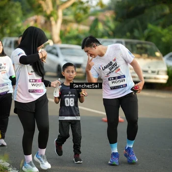 Runner Photo 7714091
