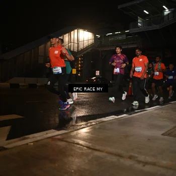 Runner Photo 7714100