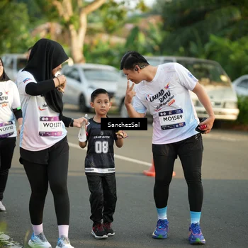 Runner Photo 7714103