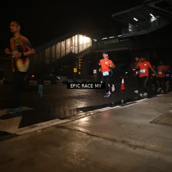 Runner Photo 7714109