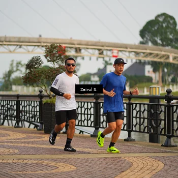 Runner Photo 7714111