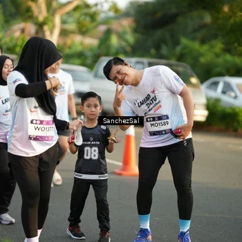 Runner Photo 7714117