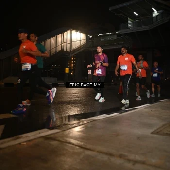 Runner Photo 7714119