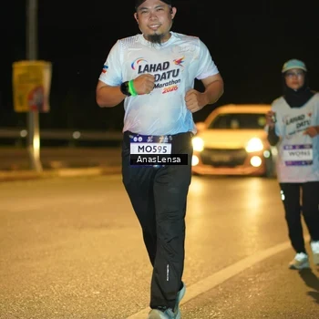 Runner Photo 7714122