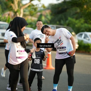 Runner Photo 7714133
