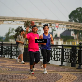 Runner Photo 7714141