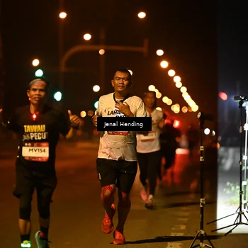 Runner Photo 7714142