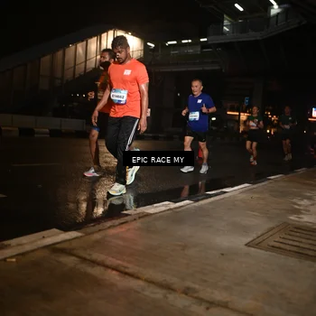 Runner Photo 7714149