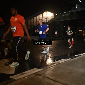 Runner Photo 7714151