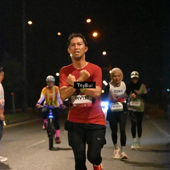 Runner Photo 7714183