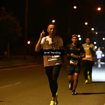 Runner Photo 7714198