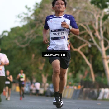 Runner Photo 7714210