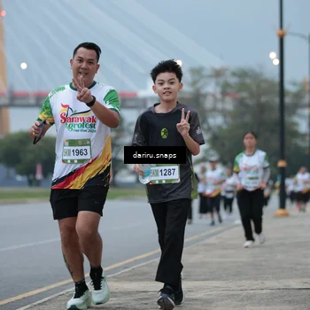 Runner Photo 7714220