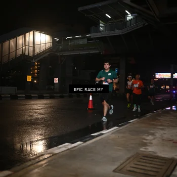 Runner Photo 7714221