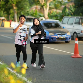 Runner Photo 7714227